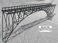 PUENTE (60 x 5,5 x 20 cm) METAL -MONTADO Y PINTADO
