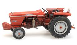 TRACTOR RENAULT 56 - MONTADO Y PINTADO