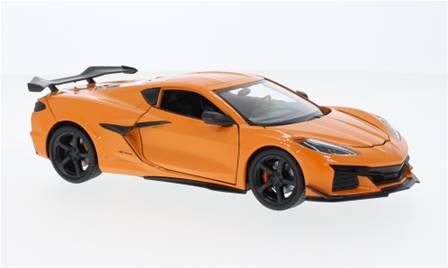 CHEVROLET CORVETTE C8 Z06 2023 NARANJA