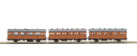 RENFE SET 3 COCHES MADERA Ahv1829,  Bhv1652, Chv1835 (I-II-III CLASE)