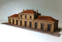 ESTACION DE SABIÑANIGO (NORTE) (25,9 x 8,3 x 6,6cm)