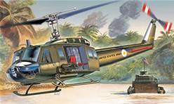 UH-1D SLICK (INCLUYE CALCAS PARA VERSION ESPAÑOLA)