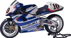 SUZUKI RGV500 