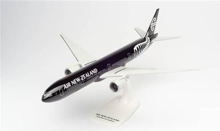 BOEING 777-300ER AIR NEW ZEALAND - SEMIMONTADO ESCALA 1/200