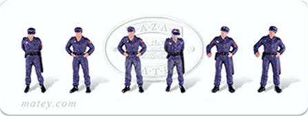 POLICÍA NACIONAL ANTIDISTURBIO