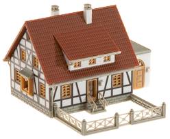 CASA (7,3 x 7,2 cm)